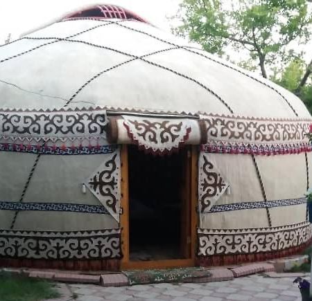 Guesthouse Kishimzhan Talas Екстер'єр фото