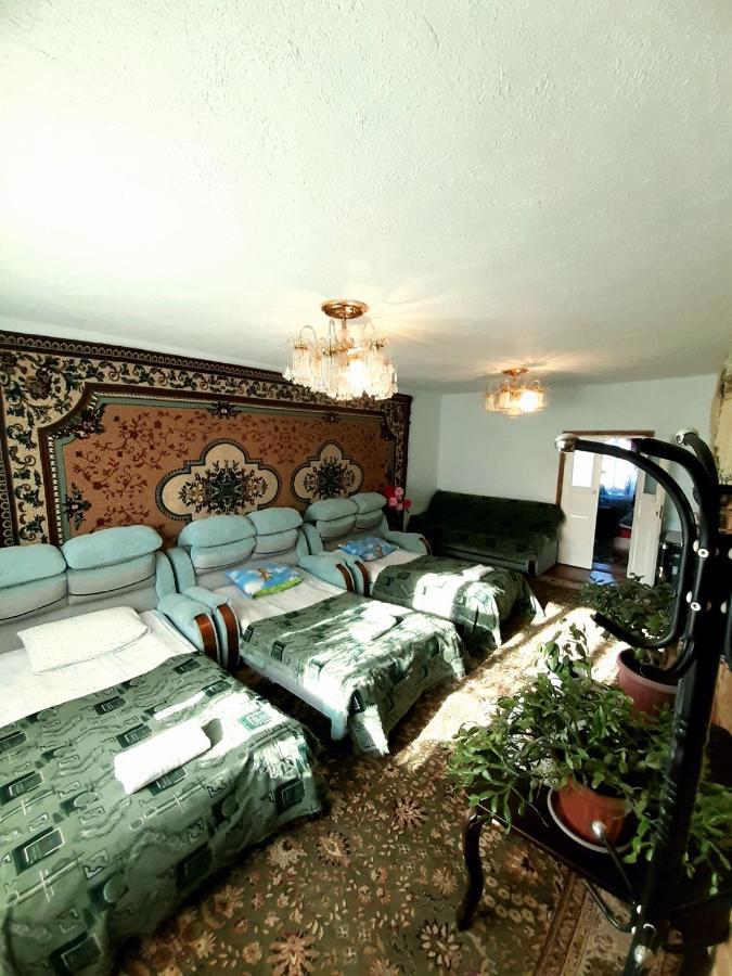 Guesthouse Kishimzhan Talas Екстер'єр фото