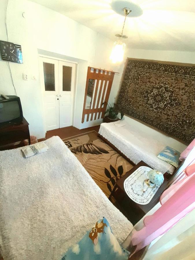 Guesthouse Kishimzhan Talas Екстер'єр фото