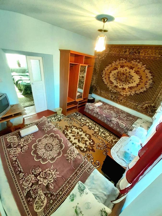 Guesthouse Kishimzhan Talas Екстер'єр фото