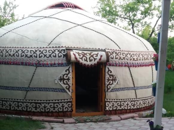 Guesthouse Kishimzhan Talas Екстер'єр фото