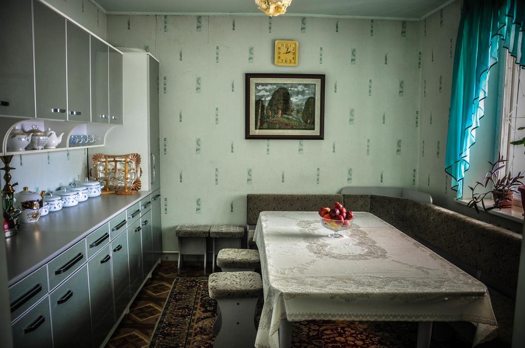 Guesthouse Kishimzhan Talas Екстер'єр фото